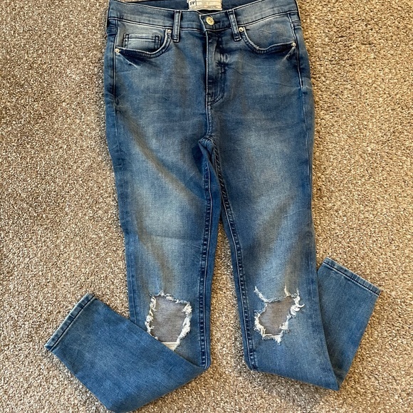 Free People Denim - Free People ripped kness high rise skinny jeans 27